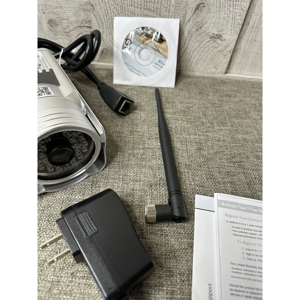 Pyle Wireless Home Security Surveillance Weatherproof Camera with Night Vision